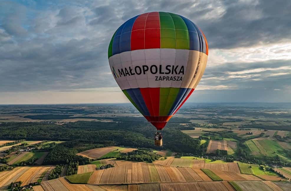 Kraków: Private Hot Air Balloon Flight with Champagne - Champagne after landing: the celebration part is timed, not random