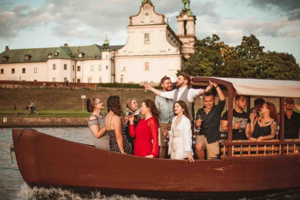 Krakow: Private Traditional Gondola Cruise - Price and value for groups up to 12