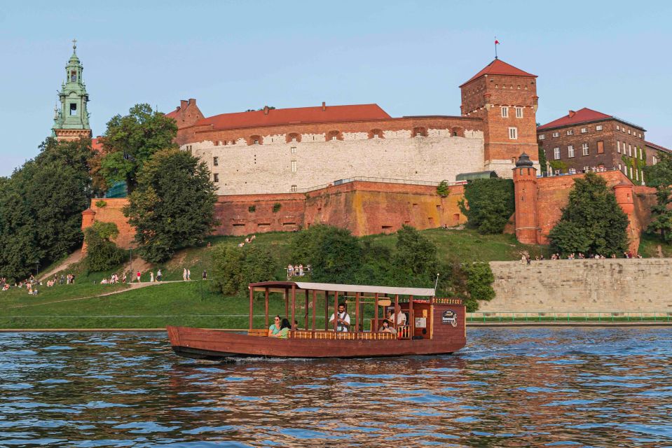 Krakow: Private Traditional Gondola Cruise - Planning like a pro: what to bring and where to use the restroom
