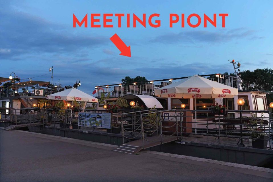 Krakow: Private Traditional Gondola Cruise - Who should book this private gondola cruise
