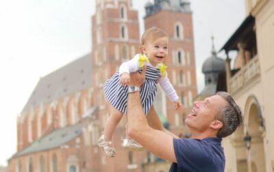 Krakow: Professional Photoshoot in the City Center - A 1-hour Krakow photo walk that still feels unrushed