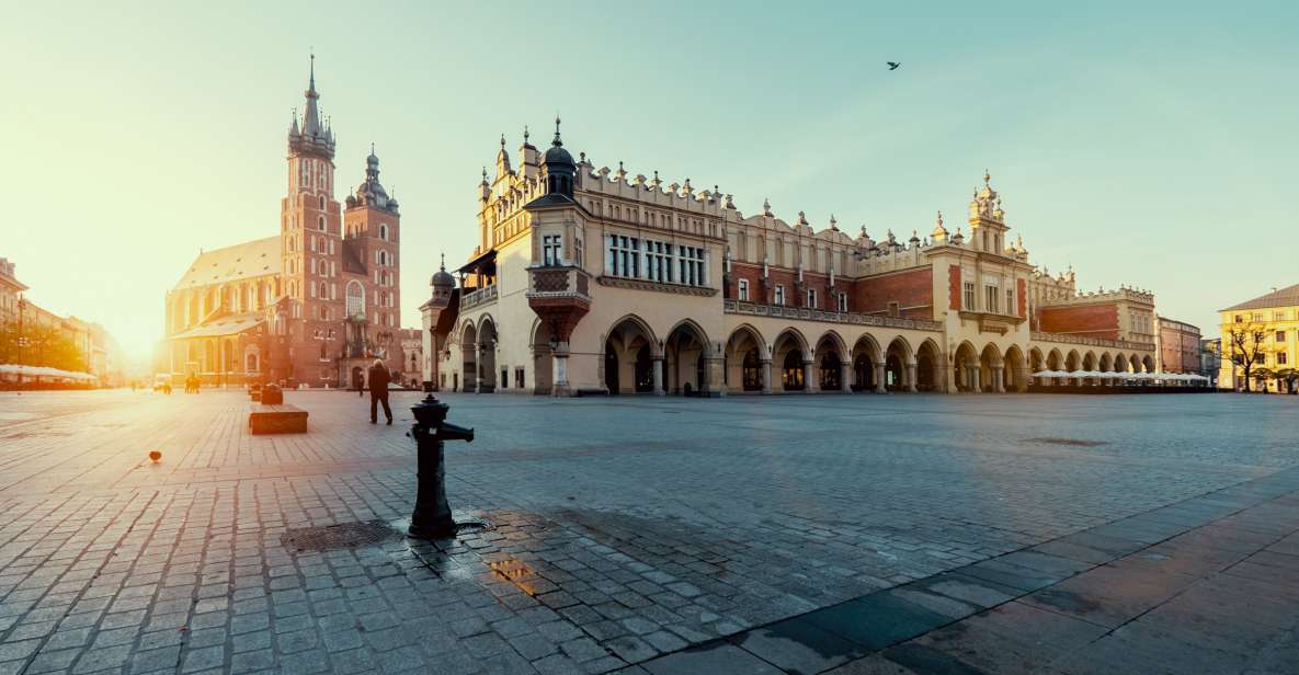 Krakow: Rynek Underground Museum Guided Tour & Stories - The Pre-Descent Walk: What the Main Square Was For