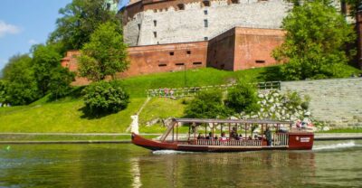 Krakow: Scenic River Cruise - Getting to Przystań Maja i Gucio without stress