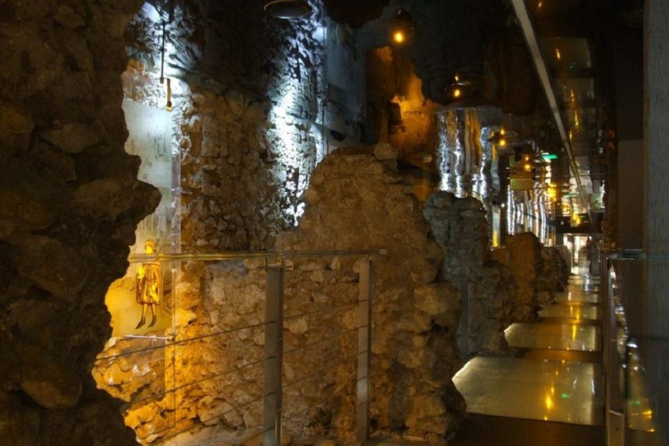 Krakow: Skip the Line Underground Museum Private Guided Tour - How the guide experience changes everything