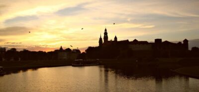 Krakow: Skip the Line Wawel Castle & Cathedral Private Tour - Finding the guide: John Paul II Monument timing tip
