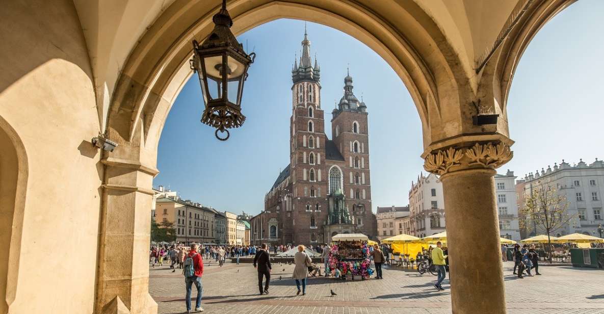 Krakow: Traditional Street Food Walking Tour - A 90-minute tasting walk that starts at St. Mary’s