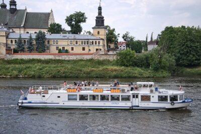 Krakow: Vistula River Panoramic Boat Tour ️ - Getting to Kapitan Victor: finding the pier without stress