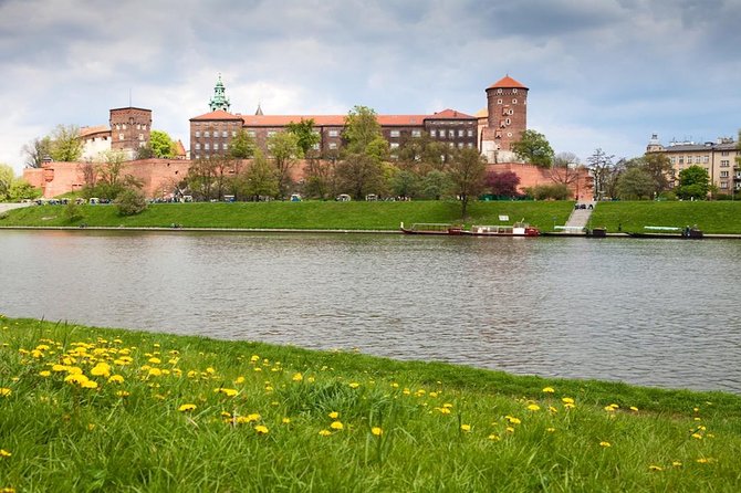 Krakow: Wawel Castle & Cathedral Guided Tour - Key highlights worth penciling in