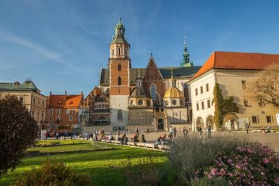 Krakow: Wawel Castle & Cathedral, Old Town & City Basilica - Inside Wawel Castle: State Rooms and Art of Polish Royal Power