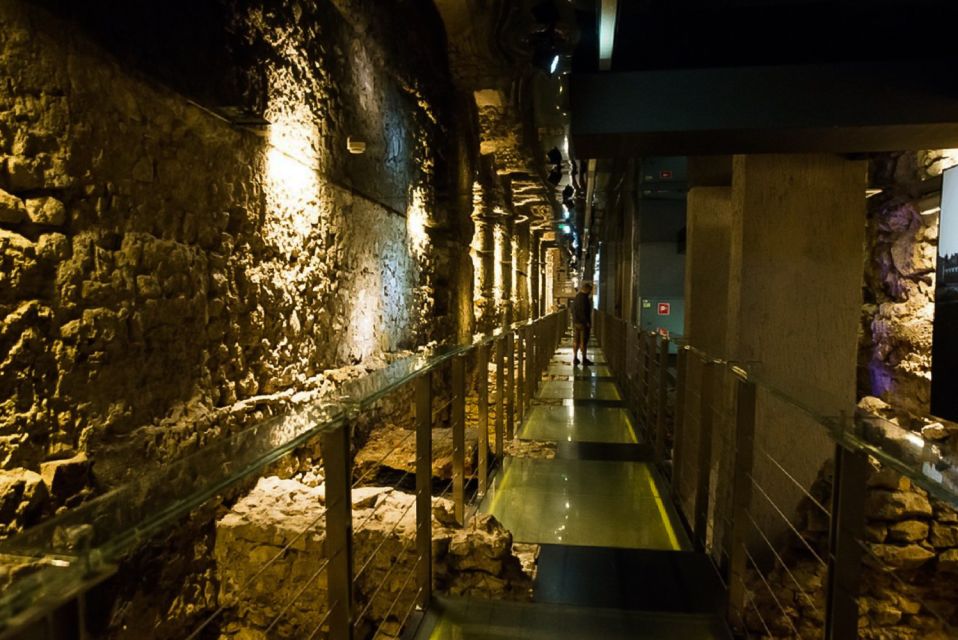 Krakow: Wawel Castle, Cathedral, Rynek Underground & Lunch - Quick hits you’ll care about