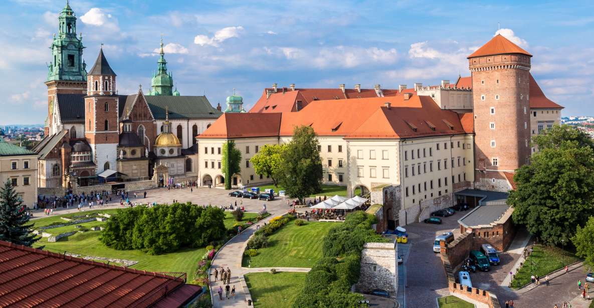 Krakow: Wawel Castle, Cathedral, Rynek Underground & Lunch - Wawel Cathedral: Gothic monuments, royal ceremonies, and the Sigismund Bell
