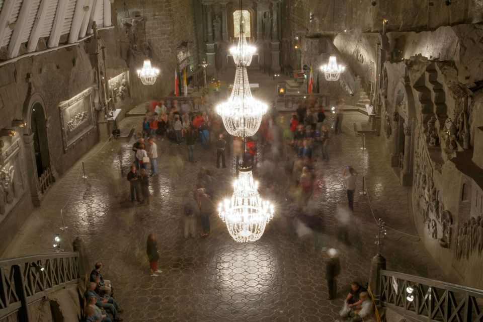 Krakow: Wawel Castle, Cathedral, Salt Mine, and Lunch - Comfort and transport: what the air-conditioned ride actually solves