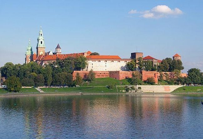 Krakow: Wawel Castle Guided Tour with Skip-The-Line Entry - Key Highlights That Matter on the Ground