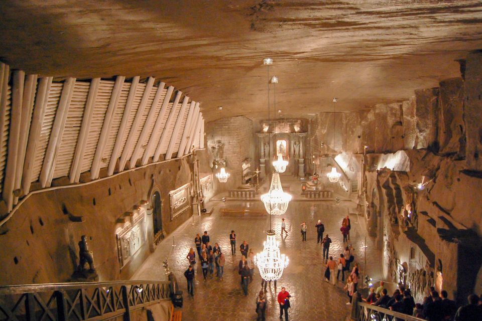 Krakow: Wieliczka Salt Mine Guided Tour - The 800 steps to 135 meters: what that descent feels like