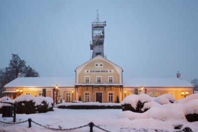 Krakow: Wieliczka Salt Mine Tour with Private Transfers - What 4 Hours Underground Actually Means