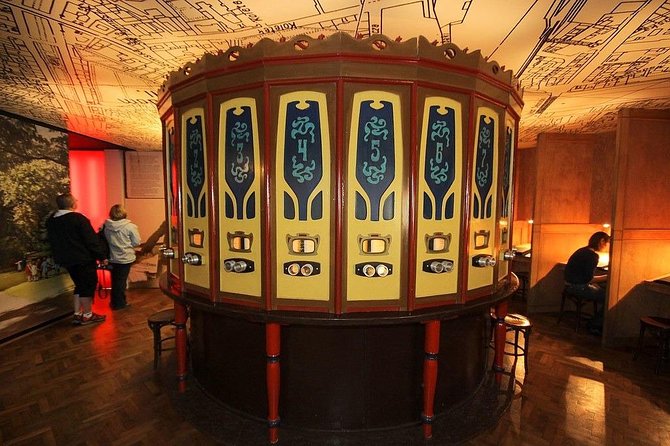 Krakow World War II Private Tour - Eagle Pharmacy Museum: connecting the Podgórze ghetto story to real people