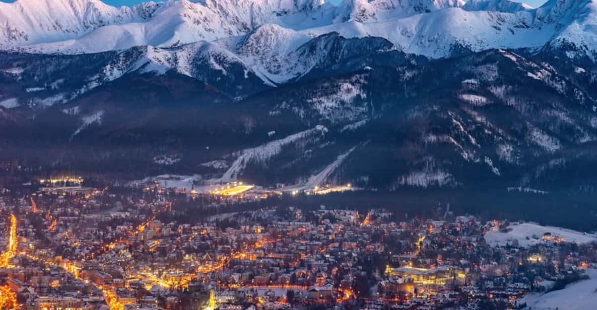 KRAKOW ZAKOPANE TOUR CABLE CAR THERMAL BATHS & HOTEL PICKUP - Chochołów: Traditional wooden village atmosphere without the tourist fog