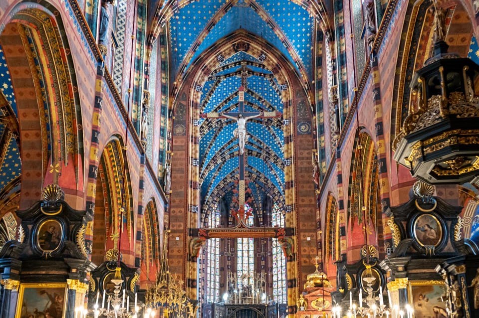 Krakow's Old Town, St. Mary's Basilica and Rynek Underground - Cloth Hall and Collegium Maius: the scholarship and commerce mix
