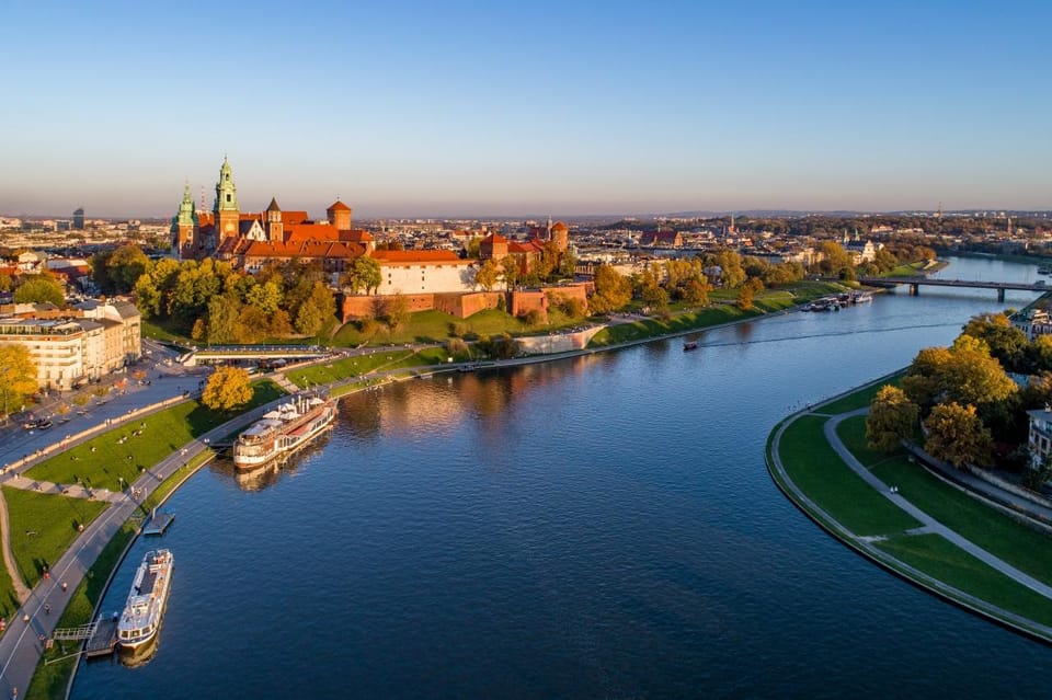Picturesque Cruise on the Vistula in the Heart of Krakow - Quick hits on the Vistula cruise