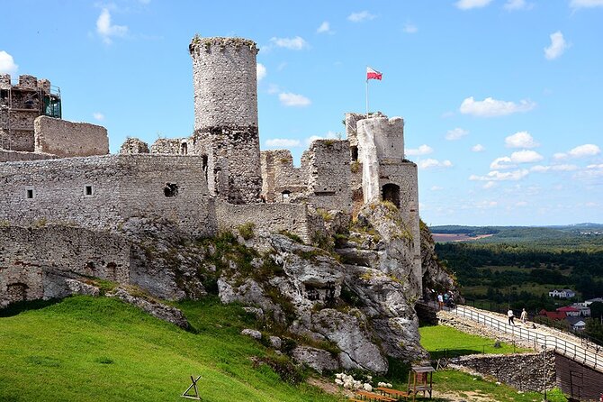 Private Guided Tour to Trail of the Eagles Nests from Krakow - Hercules’ Mace: the limestone rock landmark that makes photos look fake