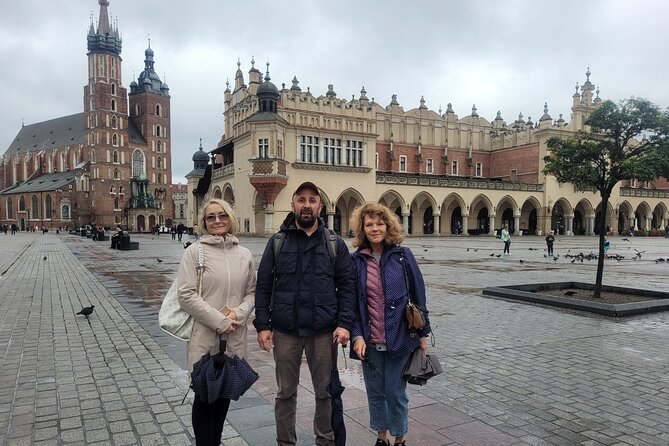 Private Krakow City Tour, Old Town and Jewish District Tour - University Quarter and Church Stops: Collegium Maius, Collegium Novum, and Faith in Stone