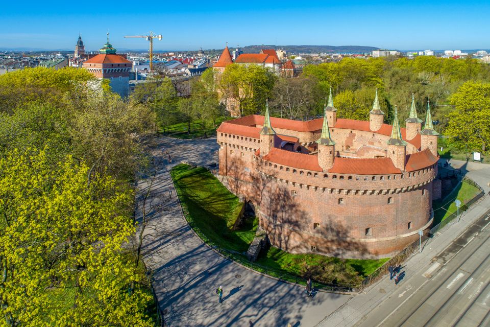 Private Krakow Tour: St. Mary’s, Cloth Hall & More - Meeting at St. Mary Magdalene Square: The Tour Starts in the Right Place