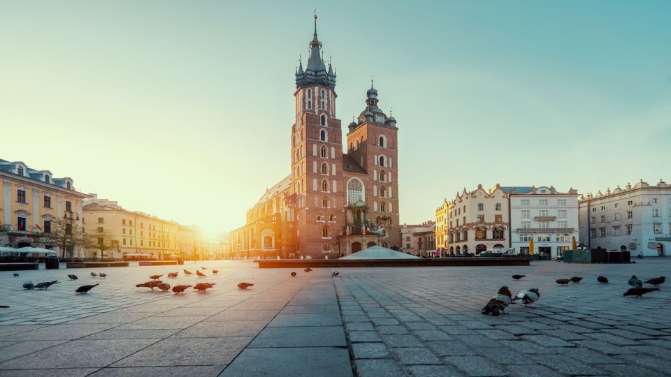 Private Krakow Tour: St. Mary’s, Cloth Hall & More - Collegium Maius Courtyard: The Oldest Jagiellonian University Building