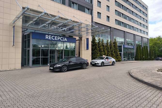 Private transfer from/to Krakow airport / City of Krakow - What’s Included in the Car: Wi‑Fi, Water, and Luggage Help