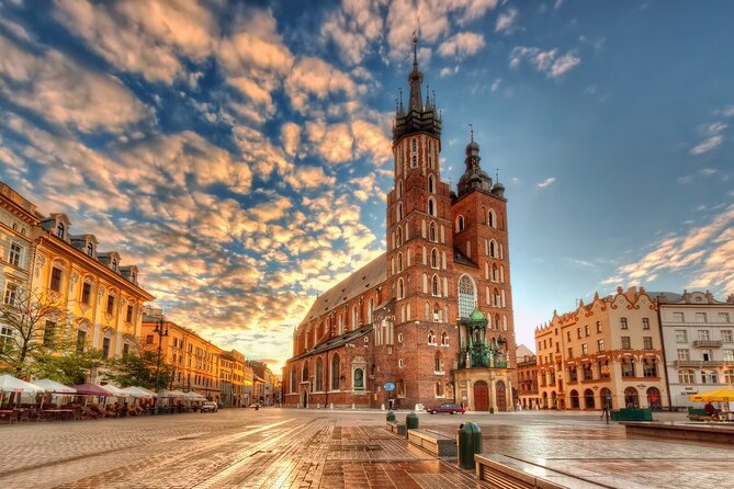 Private Transfer: Krakow Airport to Krakow City Center Vice Versa - Airport pickup: the part you want to feel effortless