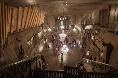 Salt Mine Tour and Krakow City Tour in one day - Ulica Kanonicza and the church circuit: short stops with big atmosphere