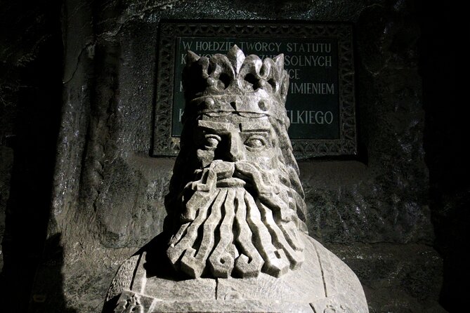 Salt Mine Wieliczka Guided Tour from Krakow - What You’ll See Underground: Salt Carvings, Salt Statues, and Mining Equipment