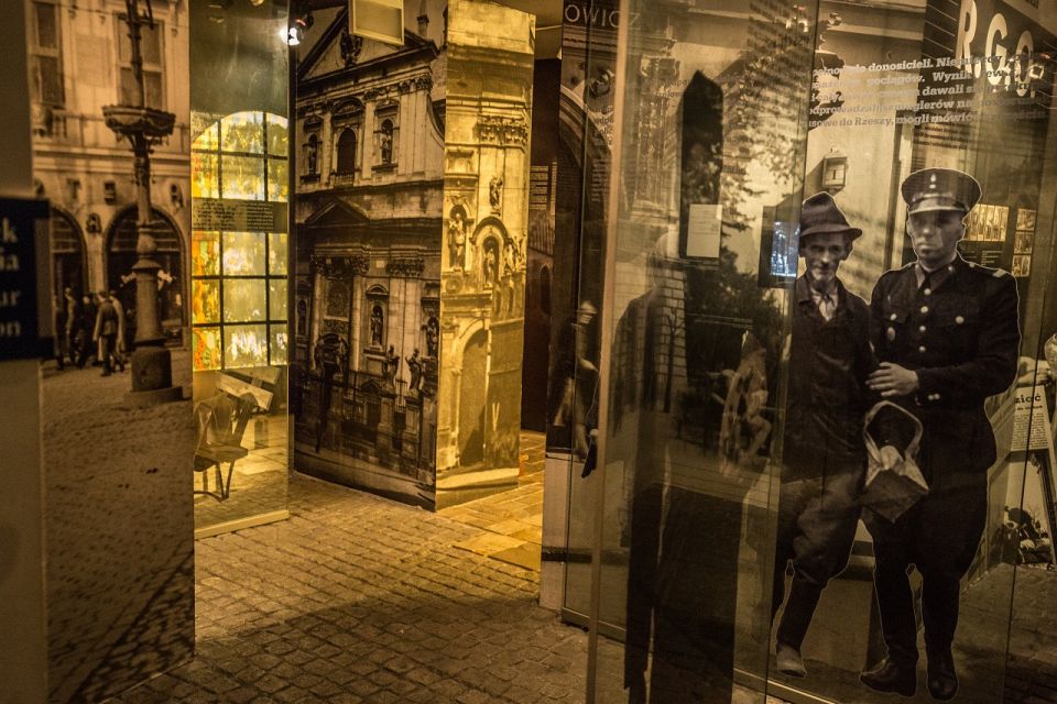 Schindler's Factory + Ghetto in Krakow and Wieliczka Tour - A balanced way to think about the day: emotions + timing