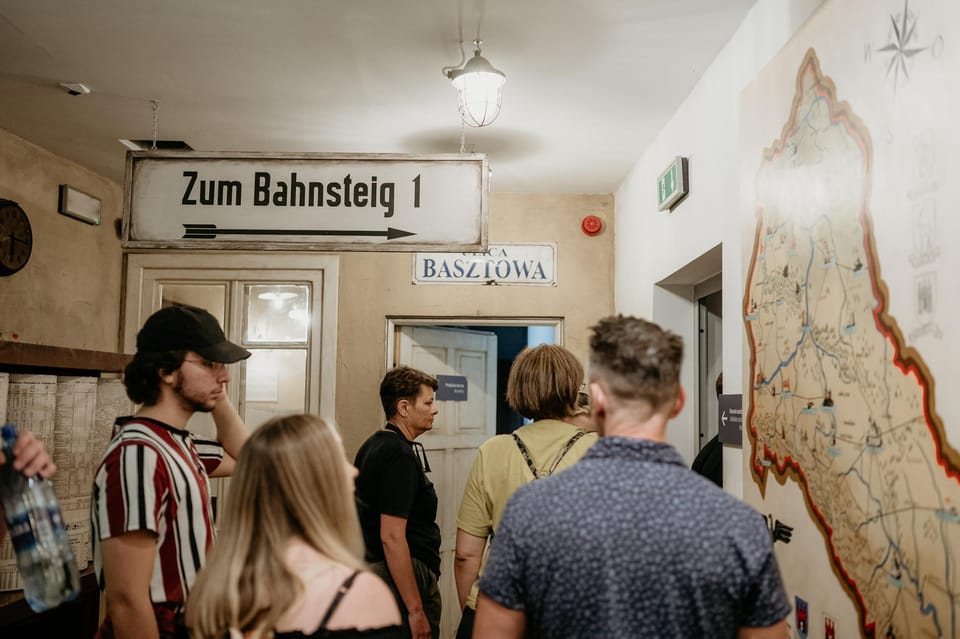Schindler's Factory Museum in Krakow - Guided Tour - Kraków under Nazi Occupation 1939–1945: what you’re really learning