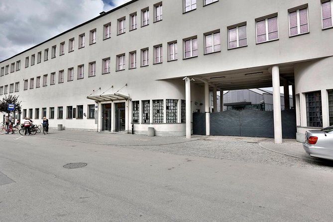 Schindler's List - Oskar Schindler Factory Museum Guided Tour - The guided narrative: Schindler, survival, and Krakow under occupation