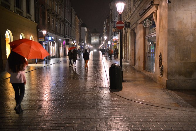 Solve the mystery and explore hidden Kraków - Pace, weather, and what to wear