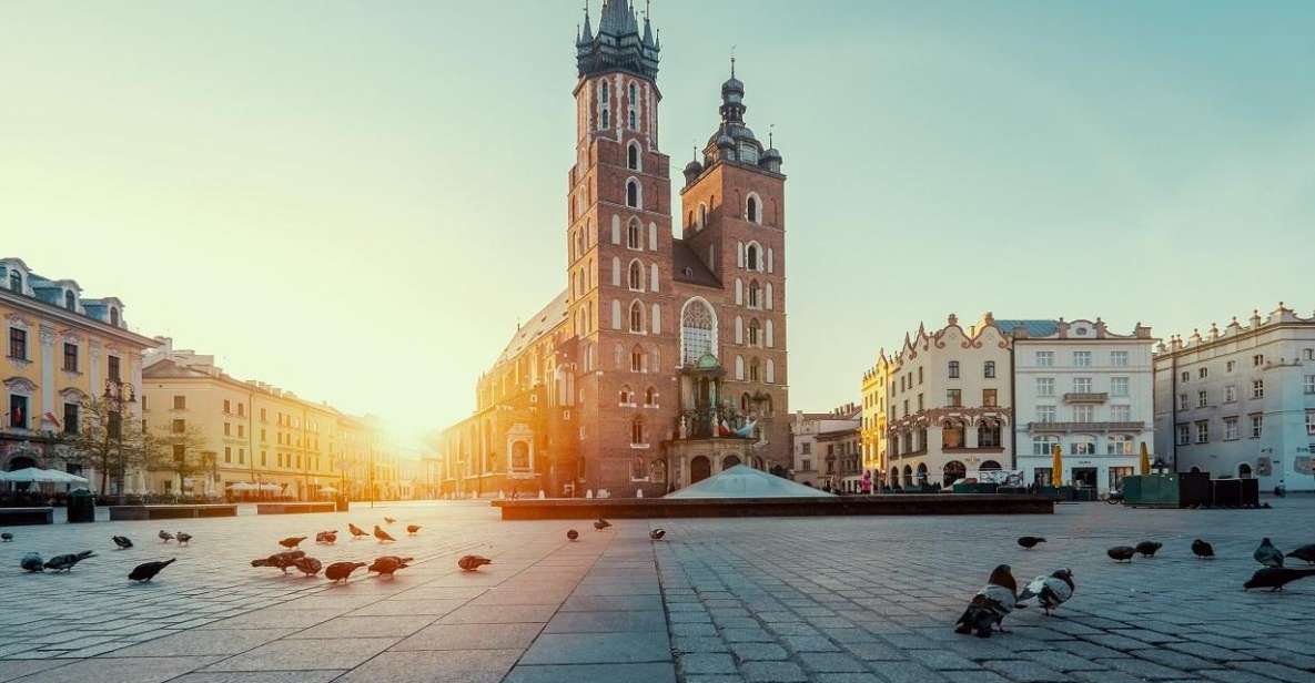 St. Mary's Basilica and more - a short walk with a guide - Meeting at Krakow’s Main Square, Not a Random Corner
