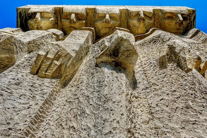 TOUR AL CAMPO DE CONCENTRACIÓN DE PLASZOW. El campo de la Lista de Schindlert. - La zona carcelaria y los rastros judíos: barracones, tanatorio y cementerio