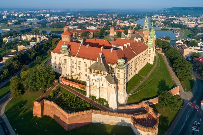 Wawel Castle and Cathedral with St Mary Basilica tour - Key highlights you should care about