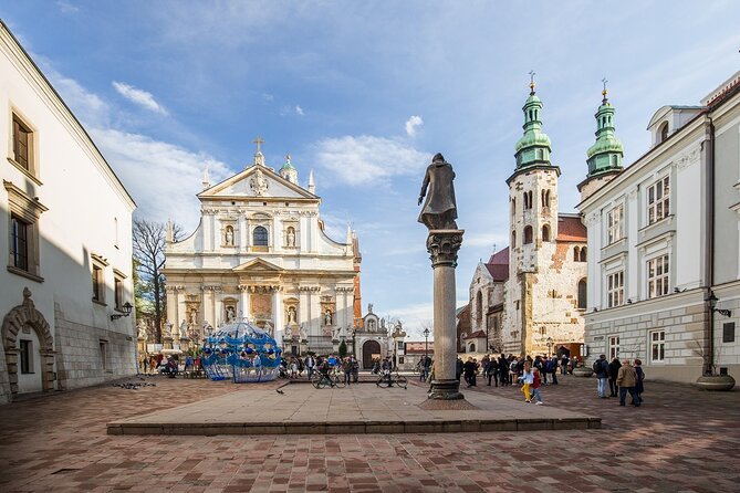 Wawel Castle and Cathedral with St Mary Basilica tour - Price and what you’re really buying for $88.16