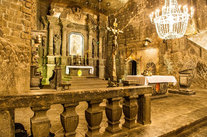 Wieliczka Salt Mine: 4-Hour Guided Tour from Krakow - Practical comfort tips: what to wear, bring, and avoid