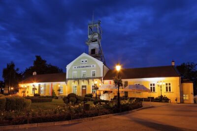 Wieliczka Salt Mine - Private Tour from Krakow - What makes this tour feel private: the Krakow-to-mine convenience factor
