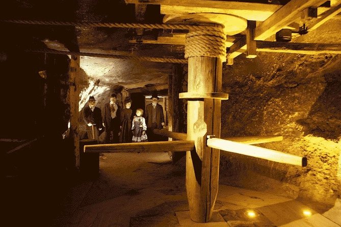 Wieliczka Salt Mine tour - The Crowd Problem, Solved by Included Admission