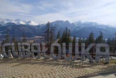 Zakopane and Hot Baths Private Tour from Krakow with tickets - Zakopane in one day: mountain-town energy plus a folk stop