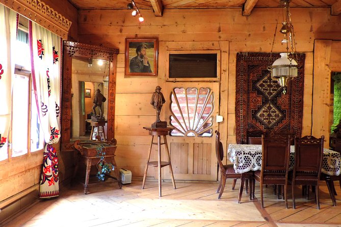 Zakopane, Tatra Mountains w/ Gubalowka Funicular tour from Krakow - Krupówki Street: your one-hour chance to feel the town