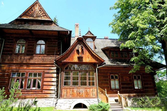 Zakopane, Tatra Mountains w/ Gubalowka Funicular tour from Krakow - Stop 3: Witów Highlander’s Hut and smoked cheese tasting