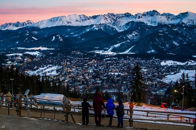 Zakopane & Thermal Springs: Private Tour - Entering Zakopane: Mountain Town Vibes and Highlander Traditions
